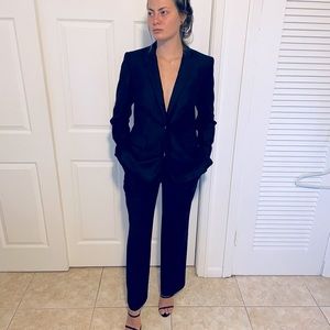 Calvin Klein, Pin stripe suit, Sz 6